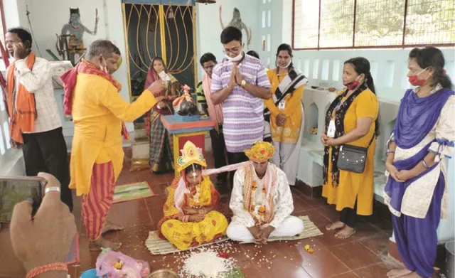 ଚୌଦ୍ବାର କାରାଗାରରେ ନିଆରା ବିବାହ ; ବିବାହ ବନ୍ଧନରେ ବାନ୍ଧି ହେଲେ ନୃସିଂହ ଓ ପୂଜା