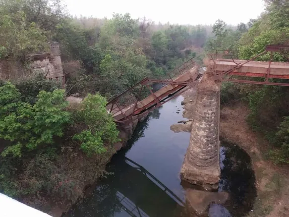 ଛେଣ୍ଡିପଦା-ଅନୁଗୁଳ ୬୩ ନମ୍ବର ରାଜ୍ୟ ରାଜପଥରେ ବ୍ରିଟିଶ ଅମଳର ପୋଲ ଭୁଶୁଡ଼ି ପଡ଼ିଲା