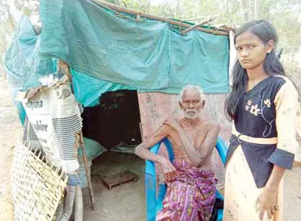 ମା’ ଚାଲିଗଲା ଆରପାରିକୁ, ଭାଇ ତଡ଼ିଦେଲା ଘରୁ; ନାବାଳିକା ଝିଅ ଉପରେ ବୁଢ଼ାବାପାଙ୍କ ବୋଝ