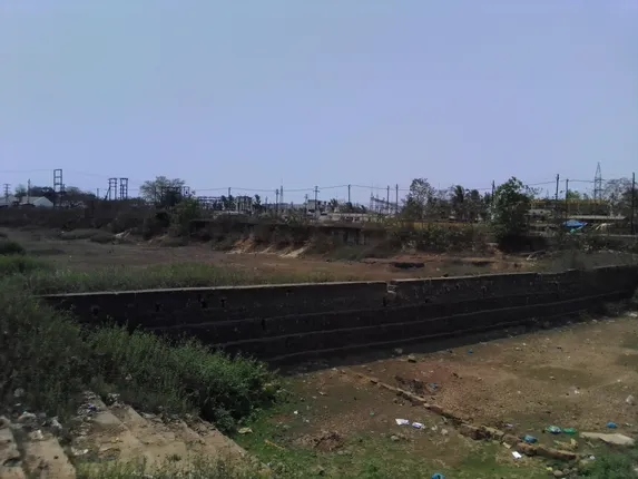 ଲକ୍ଷାଧିକ ଟଙ୍କା ବ୍ୟୟରେ ନିର୍ମିତ ପୋଖରୀ ଏବେ ଖତଗଦା 