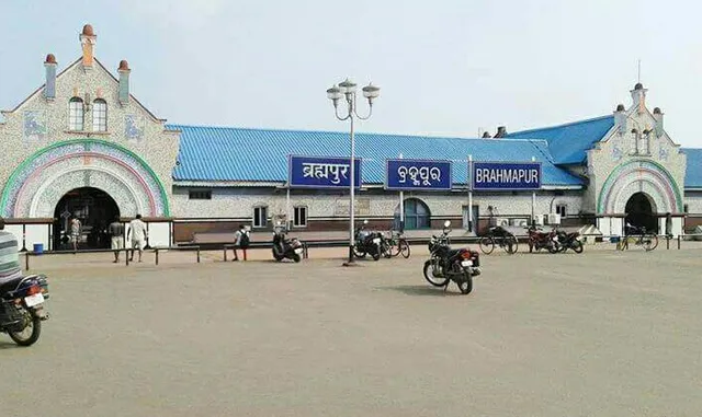 ପ୍ରବାସୀ ଭୋଟ୍‌ ଟାଣିବାକୁ ନେତାଙ୍କ ପ୍ରତିଯୋଗିତା