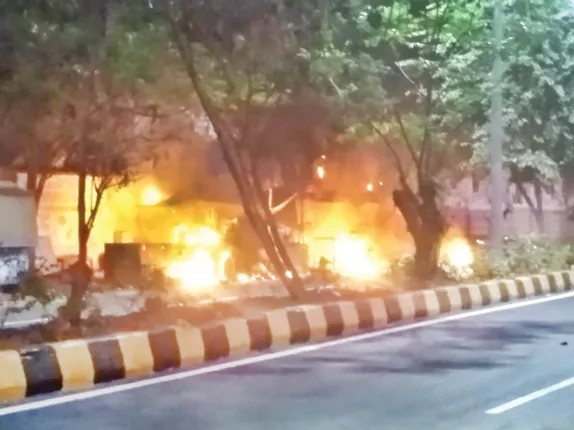 ରେଳସଦନ ନିକଟରେ ଫାଟିଲା ୩୩ କେଭି ମିଟରିଂ ୟୁନିଟ୍; ପୋଡ଼ିଯାଇ ବାପ,ପୁଅ ସମେତ ୪ ଗୁରୁତର