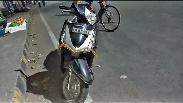 ସ୍କୁଟି ଚାଳକଙ୍କୁ ୧୮ ହଜାର ଜରିମାନା, ବିନା ହେଲମେଟ ଓ ଲାଇସେନ୍ସରେ ଗାଡ଼ି ଚଳାଉଥିଲେ