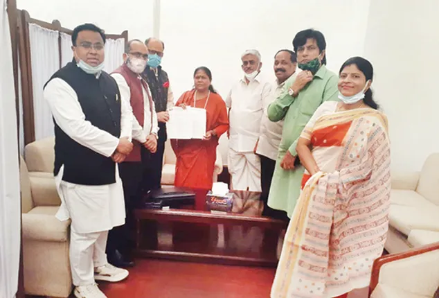 କେନ୍ଦ୍ର ମନ୍ତ୍ରୀଙ୍କୁ ଭେଟିଲେ ବିଜେଡି ସାଂସଦ