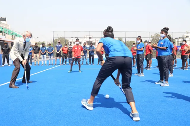 କଳିଙ୍ଗ ଷ୍ଟାଡିୟମ ବୁଲିଲେ ଫ୍ର‌ାନ୍ସ ରାଷ୍ଟ୍ରଦୂତ