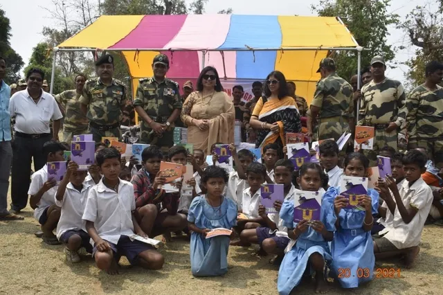 ଦୁର୍ଗମ କିଆଙ୍ଗ ଗ୍ରାମରେ ବିଏସ୍ଏ‌ଫ୍ର‌ ଜନସଂପର୍କ ଶିବିର