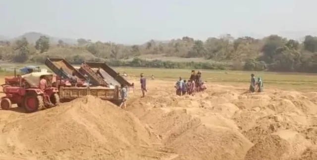 ଇବ୍‌ ନଦୀରେ ନାଁକୁ ଲିଜ୍‌, ମାତିଛନ୍ତି ମାଫିଆ