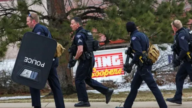 ଆମେରିକାସ୍ଥିତ କଲରାଡୋଠାରେ ଗୁଳିକାଣ୍ଡ ଘଟି ପୁଲିସ୍‌ ଅଧିକାରୀ ସମେତ ୧୦ ମୃତ