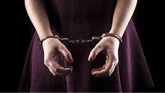 ପ୍ରେମ ସଂପର୍କରେ ବାଧା ଉପୁଜିବାରୁ ପ୍ରେମିକ ସହ ମିଶି ନିଜ ମାଆର ହତ୍ୟା କଲା ଝିଅ