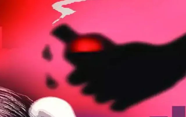 ବିବାହ ଉତ୍ସବରେ ପୂର୍ବତନ ପ୍ରେମିକ ଉପରକୁ ଏସିଡ୍‌ ମାଡ଼ କଲେ ମହିଳା