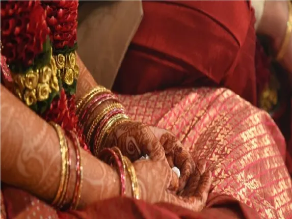 ଅବସରପ୍ରାପ୍ତ  ଶିକ୍ଷୟିତ୍ରୀ ଜୀବନସାଥୀ ବାଛିବା ପାଇଁ ମାଟ୍ରିମୋନିଆଲରେ ଦେଲେ ବିଜ୍ଞାପନ