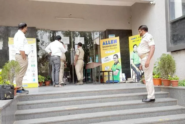 ଶିକ୍ଷାନୁଷ୍ଠାନରେ ମାଡୁଛି କରୋନା : ଆଲେନ୍ ଇନ୍‌ଷ୍ଟିଚ୍ୟୁଟ ସିଲ୍‌