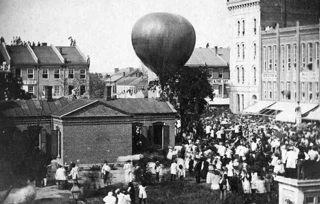 ବେଲୁନ୍‌ରେ ଡାକ-ସେବା