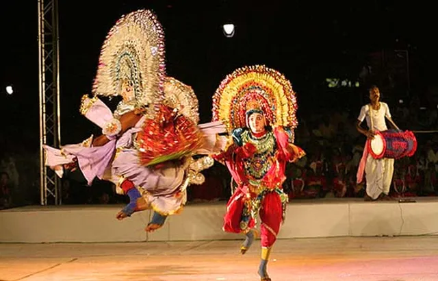 କର୍ତ୍ତବ୍ୟ ପଥରେ ବିଶ୍ବ ଦେଖିବ ଓଡ଼ିଶୀ, ଛଉ