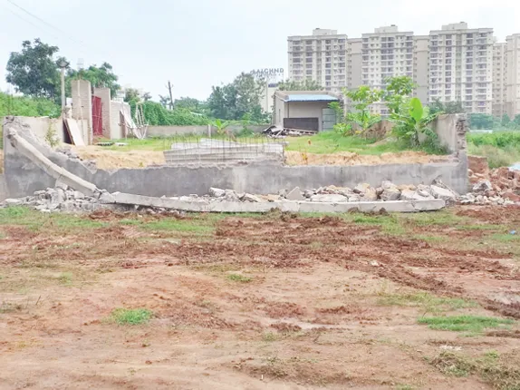 ଦାଦା ସାବାଡ ଯୋଜନା ଫୁ : ପୁଲିସ ବଳରେ ବଳିୟାନ ଜମି ମାଫିଆ