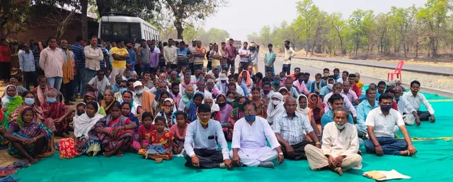 ମଣ୍ଡି ଅବ୍ୟବସ୍ଥା, ଜାତୀୟ ରାଜପଥ ଅବରୋଧ କଲେ ୫ ଗ୍ରାମର ଚାଷୀ