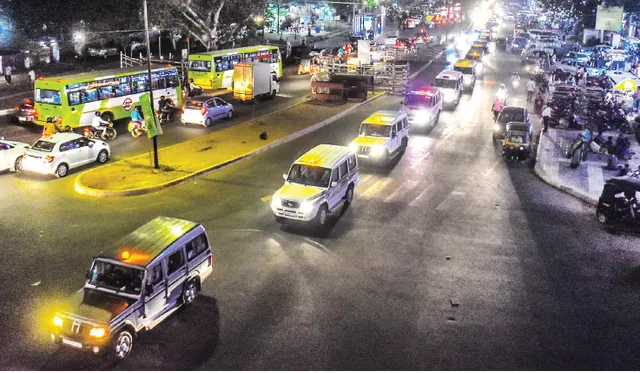 କୋଭିଡ୍‌ କଟକଣା ତତ୍ପରତା ବଢ଼ିଲା: ସଚେତନତା ପାଇଁ ପୁଲିସ ଚଢ଼ଉ ଜୋରଦାର, ରେଳ ଷ୍ଟେସନ୍‌ରେ ଚେକିଂ ଓ ଟେଷ୍ଟିଂ ବଢ଼ିବ