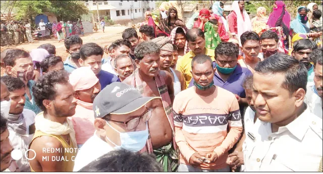 ଖେଳ ପଡ଼ିଆରୁ ଜବରଦଖଲ ଉଚ୍ଛେଦ, ବିରୋଧ ଯୋଗୁଁ ଅଧାରୁ ଫେରିଲା ଉଚ୍ଛେଦକାରୀ ଦଳ