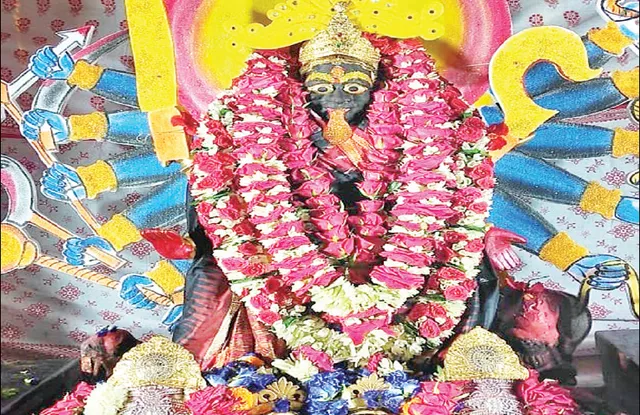 ମା ତାରାତାରିଣୀଙ୍କ ‌ଚୈତ୍ର ମଙ୍ଗଳବାର ଯାତ୍ରା ଆରମ୍ଭ, ମହାକାଳୀ ବେଶରେ ଦର୍ଶନ ଦେଲେ ସଙ୍କଟହାରିଣୀ