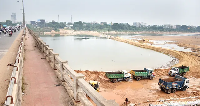 ନଗ୍ନ ଭିଡିଓ ଦେଖାଇ ବ୍ଲାକମେଲ୍‌: କୁଆଖାଇକୁ ଡେଇଁଲେ ଯୁବତୀ