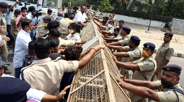 ମାହାଙ୍ଗା ଡବଲ୍‌ ମର୍ଡର ମାମଲା : ପ୍ରତାପ ଜେନାଙ୍କ ବାସଭବନ ଘେରାଉ