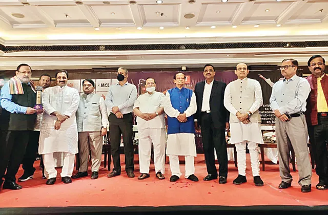 ୨୦ ଜଣଙ୍କୁ ରାଜ୍ୟ ବାଣିଜ୍ୟ ନେତୃତ୍ୱ ସମ୍ମାନ : ‌‌ଦେଶର ଜିଡିପି ହ୍ରାସ ଉଦ୍‌ବେଗଜନକ: ନିରଂଜନ