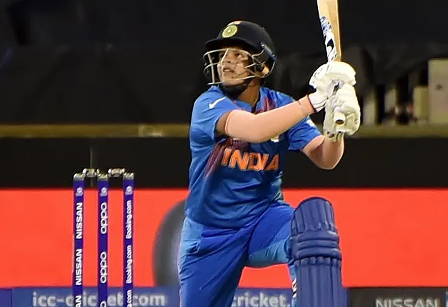 ଶେଫାଳିଙ୍କ ବ‌ିସ୍ଫୋରଣ ରଖିଲା ସମ୍ମାନ: ଟି-୨୦ ମାନ୍ୟତା ଶୀର୍ଷକୁ ଫେରିଲେ