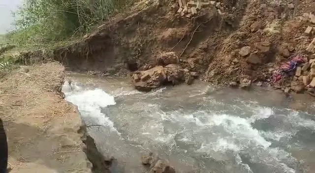 ଇନ୍ଦ୍ରାବତୀର ବାମ ପାର୍ଶ୍ୱ କେନାଲ ବନ୍ଧ ଭୁଶୁଡ଼ି ୪୦ହେକ୍ଟର ଚାଷ ଜମିରେ ମାଡ଼ିଗଲା ପାଣି