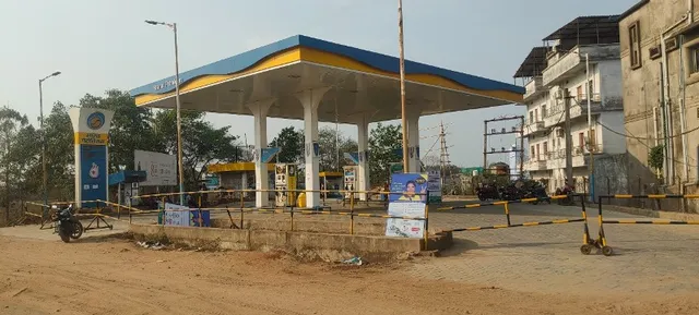 ପେଟ୍ରୋଲରୁ ଫେଣ ବାହାରିବା ଅଭିଯୋଗ, ପମ୍ପ ସିଲ୍‌ କଲା ଯୋଗାଣ ବିଭାଗ