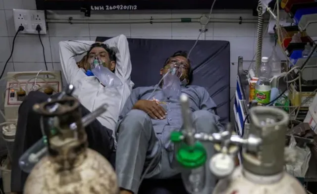 ଦିଲ୍ଲୀ ଓ ମହାରାଷ୍ଟ୍ରରେ ହୁ ହୁ ହୋଇ ବଢ଼ୁଛି ସଂକ୍ରମଣ; କେନ୍ଦ୍ର ସରକାରଙ୍କୁ ସହାୟତା ମାଗିଲେ କେଜ୍ରିୱାଲ, ଉଦ୍ଧବ ଠାକରେ