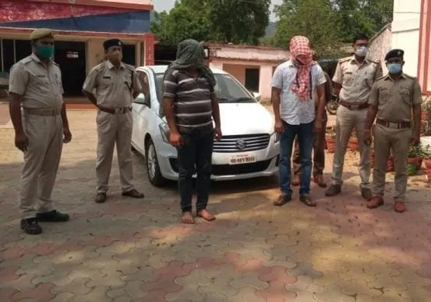 ବେଆଇନ ମାରଣାସ୍ତ୍ର ଜବତ, ୨ ଗିରଫ