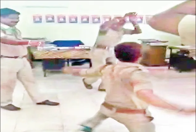 ମହଙ୍ଗା ପଡ଼ିଲା ଥା‌ନାରେ ନାଗିନ୍‌ ଡ୍ୟାନ୍ସ: ଏଏସ୍‌ଆଇ ସଂଜୟ ଦାସ ନିଲମ୍ବିତ, ପୂରା ମାମଲା‌ର ତଦନ୍ତ ହେବ