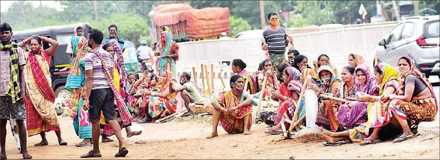 କରୋନା ‌‌ନେଇଗଲା ଦିନ ମଜୁରିଆଙ୍କ ‌ରୋଜଗାର, କମ୍ ପାରିଶ୍ରମିକରେ ବି କାମ ମିଳୁନି