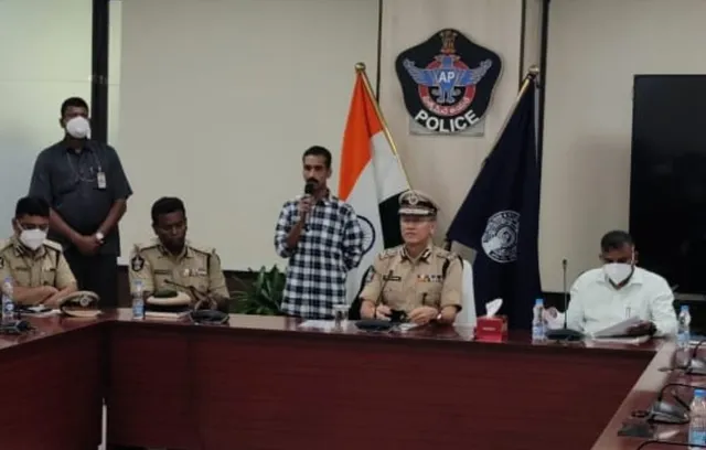 ଆତ୍ମସମର୍ପଣ କଲା ସ୍ୱାଭିମାନ ଅଞ୍ଚଳର ଦୁର୍ଦ୍ଦାନ୍ତ ନକ୍ସଲ କ୍ରିଷ୍ଣା