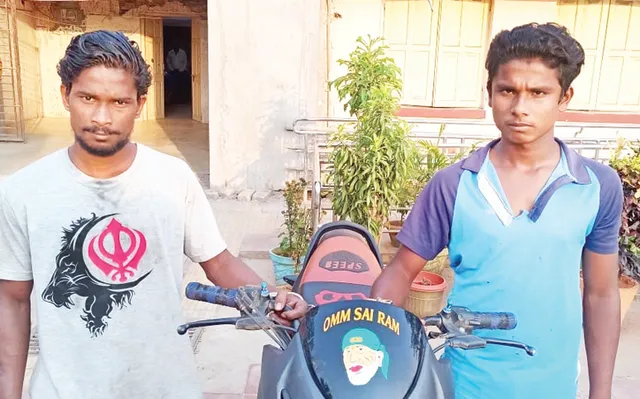 ଧରାପଡ଼ିଲେ ସୋମନାଥ ଯୋଡ଼ି, ମହିଳାଙ୍କ ଭ୍ୟାନିଟି ଝାମ୍ପି ନେଇଥିଲେ