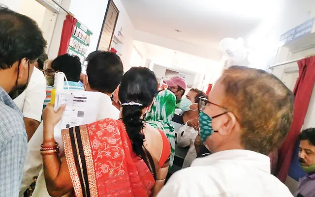 ଆକ୍ରାନ୍ତ ବଢ଼ୁଛନ୍ତି, ହସ୍ପିଟାଲ ବନ୍ଦ କରିଦେଲେ