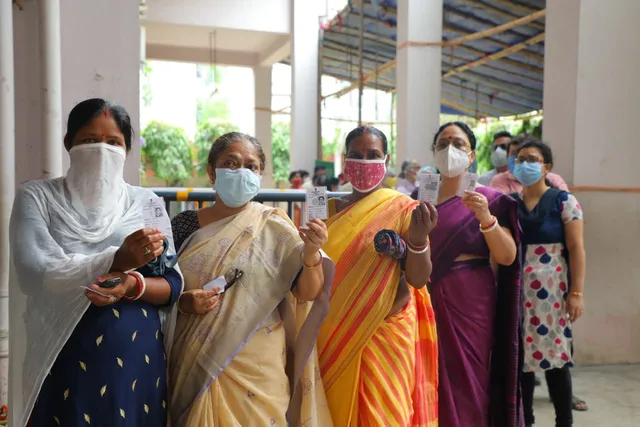 ବ୍ୟାପକ ହିଂସାକାଣ୍ଡ ମଧ୍ୟରେ ପଶ୍ଚିମବଙ୍ଗରେ ୪ର୍ଥ ପର୍ଯ୍ୟାୟ ନିର୍ବାଚନ, ସଂଧ୍ୟା ୫ଟା ସୁଦ୍ଧା ୭୬ ପ୍ରତିଶତ ମତଦାନ