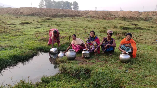 ନଳକୂପ ଅଛି, କାମରେ ଲାଗୁନି; ପିଇବା ପାଇଁ ଚୂଆ ଓ କେନାଲ ପାଣି ଭରଷା