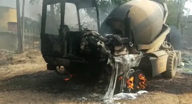 ୫ଟି ଗାଡ଼ି ଜାଳିଦେଲେ ନକ୍ସଲ