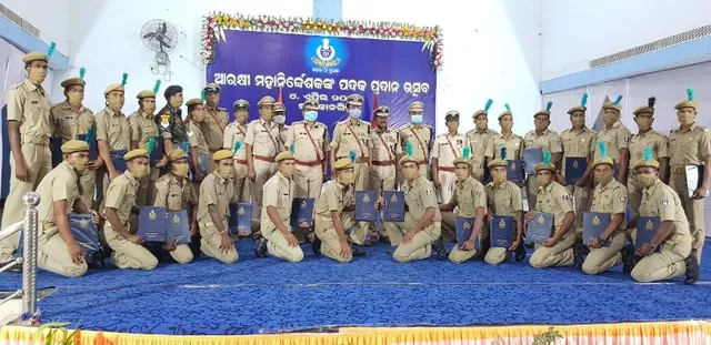 ମାଓ ଅଂଚଳରେ ଉଲ୍ଲେଖନୀୟ କାର୍ଯ୍ୟ ପାଇଁ ଡିଜି ଅଭୟଙ୍କ ଦ୍ବାରା ସମ୍ମାନିତ