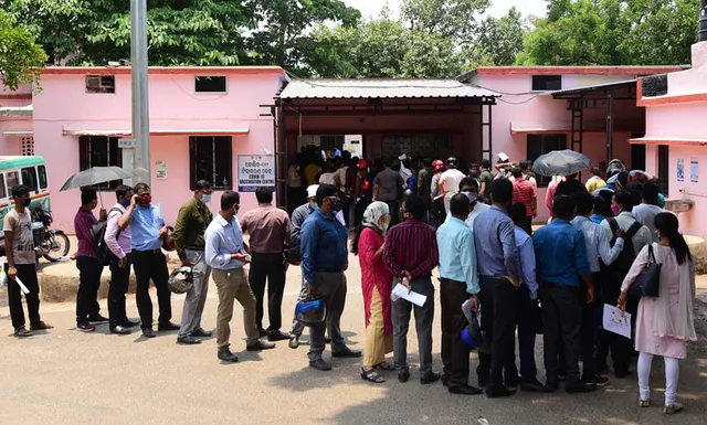 ସତ୍ୟ, ଅସତ୍ୟ, ଅର୍ଦ୍ଧସତ୍ୟ!