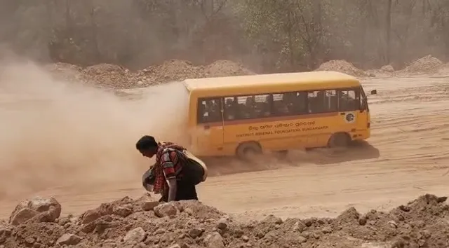 ଧୂଳିଧୂଆଁରେ ଆଚ୍ଛାଦିତ କୋଇଡା-କାଲଟା ଜାତୀୟ ରାଜପଥ, ଅଞ୍ଚଳବାସୀ ଅଣନିଶ୍ବାସୀ