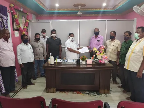 ଖରିଫ ଧାନ ପଂଜୀକରଣରେ ଅନିୟମିତତା ନେଇ ବିଧାୟକଙ୍କୁ ଭେଟିଲେ ଚାଷୀ