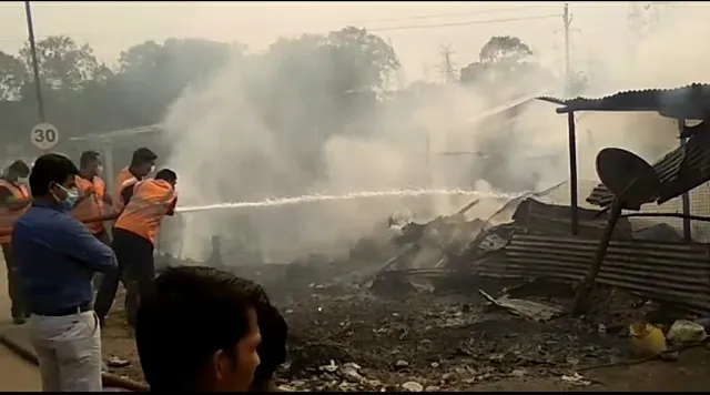 ରୋଷେଇ ଚୂଲାରୁ ଅଗ୍ନିକାଣ୍ଡ, ଜଳିଗଲା ସାତ ବଖରା ଘର