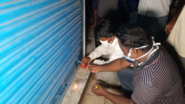 କୋଭିଡ ନିୟମ ଭାଙ୍ଗିଥିଲେ; ୫ଟି ଦୋକାନ ସିଲ୍‌, ୧୧ ହଜାର ଟଙ୍କା ଜରିମାନା 