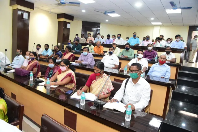 ସରକାରୀ ହାଇସ୍କୁଲକୁ ନୂଆ ରୂପ ଦେବ ‘ସ୍କୁଲ ଟ୍ରାନ୍ସଫର୍ମେସନ୍’