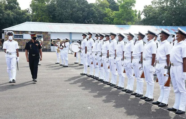 ଆଇଏନ୍‌ଏସ୍‌ ଚିଲିକାରେ ପାସିଂ ଆଉଟ୍‌ ପରେଡ୍‌