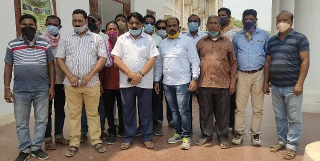 ବିନିକାକୁ ସବ୍‌ଡିଭିଜନ ଘୋଷଣା ଦାବିରେ ଦାବିପତ୍ର ପ୍ରଦାନ