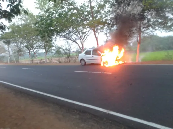 କଣ୍ଟାମାଳ ପାଲଟିଛି ଗଞ୍ଜେଇ ମାଫିଆଙ୍କ ଭୂସ୍ବର୍ଗ, ରାସ୍ତାରେ ଜଳିଗଲା ଗଞ୍ଜେଇ ବୋଝେଇ କାର୍‌