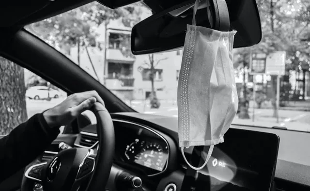 ଏକାକୀ କାର୍‌ ଚଳାଇବା ବେଳେ ମଧ୍ୟ ‘ମାସ୍କ୍‌’ ପିନ୍ଧିବା ବାଧ୍ୟତାମୂଳକ: ଦିଲ୍ଲୀ ହାଇକୋର୍ଟ